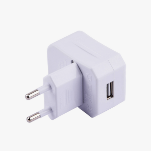 URBAN GEAR Pro Usb Travel Adapter With Case